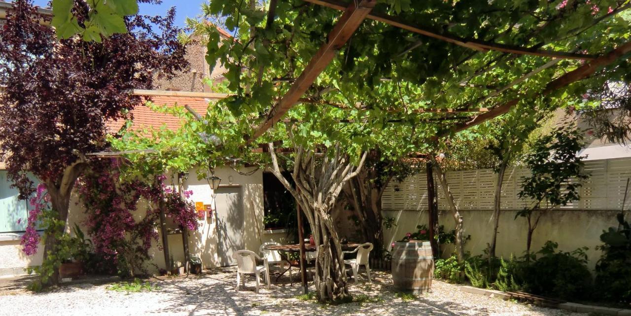 Hotel Las Cigalas Villeneuve-lès-Béziers Exteriér fotografie